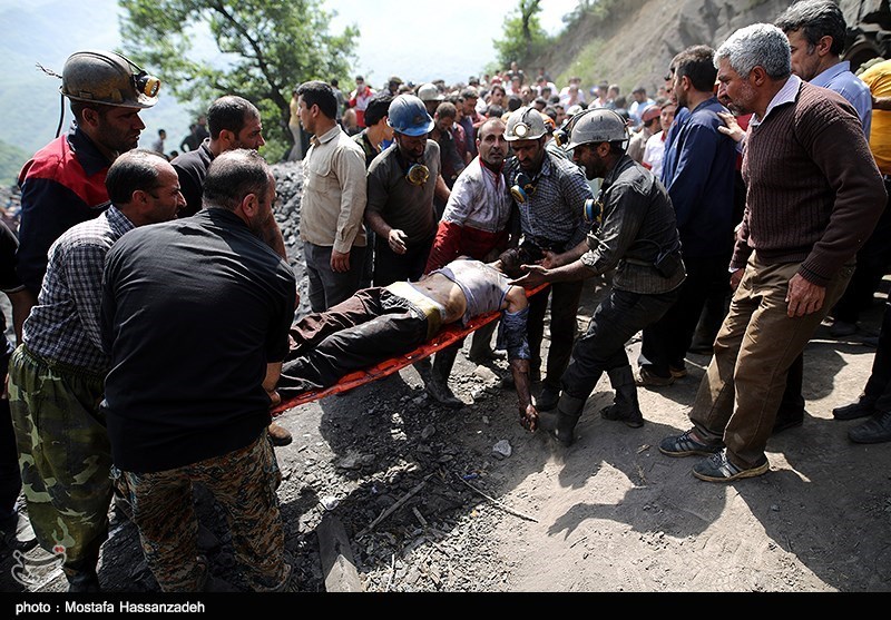 خانواده معدنچیان مفقود شده برای شناسایی اجساد به ۲ بیمارستان مراجعه کنند خانواده معدنچیان مفقود شده برای شناسایی اجساد به ۲ بیمارستان مراجعه کنند