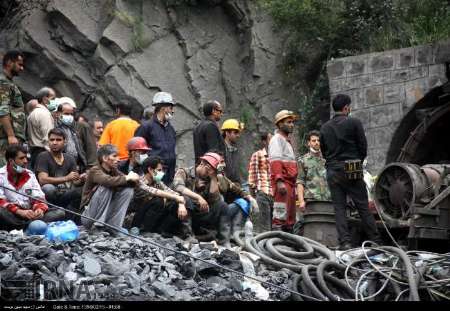 مستمری خانواده های جانباختگان حادثه معدن آزادشهر از دیروز برقرار شد مستمری خانواده های جانباختگان حادثه معدن آزادشهر از دیروز برقرار شد
