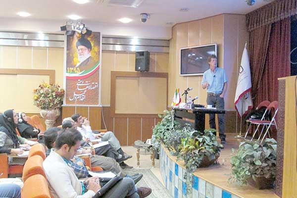 ایمیدرو در دو سال ۱۴ دوره آموزشی برگزار کرد ایمیدرو در دو سال ۱۴ دوره آموزشی برگزار کرد