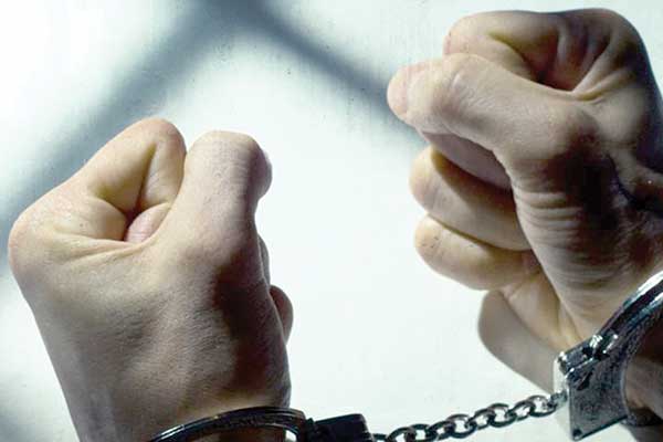 به خاطر یک میلیارد تومان پول به خاطر یک میلیارد تومان پول