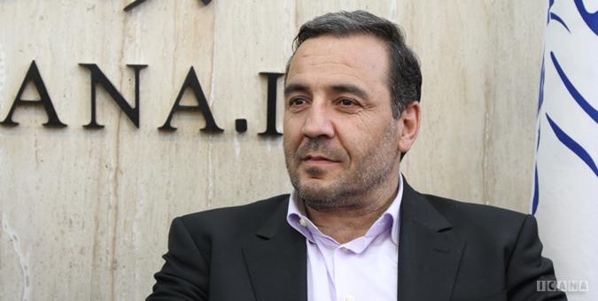 مبادله نفت‌ ایرانی با ریل‌چینی زنجیره ارزش افزوده را از بین می برد/نباید نفت را به ثمن بخس به چینی‌ها داد