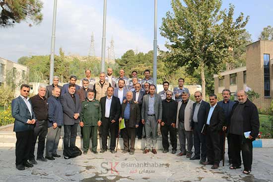 بازدید جمعی از سرداران و فرماندهان دوران دفاع مقدس از کارخانه سیمان شمال بازدید جمعی از سرداران و فرماندهان دوران دفاع مقدس از کارخانه سیمان شمال