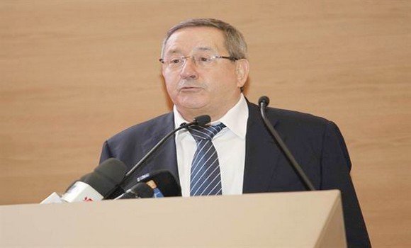 الجزایر خواستار ادامه تلاش ها برای کاهش تولید نفت شد