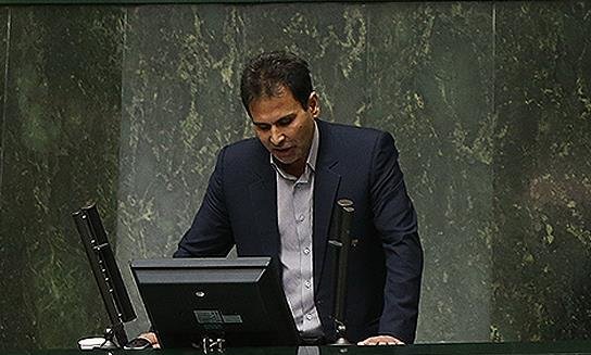 میلیاردر شدن یک شبه عدهای از افزایش تعرفههای خودروهای وارداتی نمیتواند بدون مافیا باشد میلیاردر شدن یک شبه عدهای از افزایش تعرفههای خودروهای وارداتی نمیتواند بدون مافیا باشد