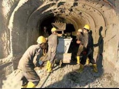 رشد 76.6 درصدی اشتغال در قالب پروانه بهره برداری معدن ثبت شد رشد 76.6 درصدی اشتغال در قالب پروانه بهره برداری معدن ثبت شد