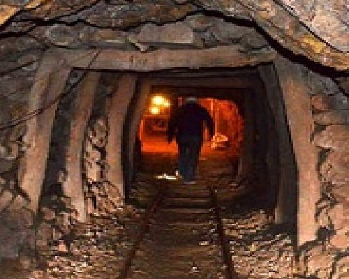 معدن، یکی از هسته های کلیدی توسعه استان فارس معدن، یکی از هسته های کلیدی توسعه استان فارس