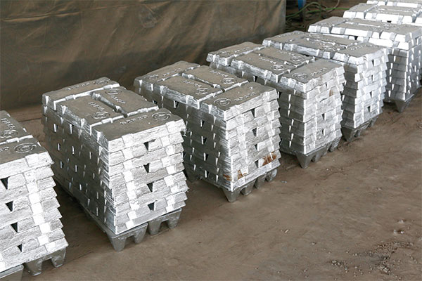 سرب و روی همچنان روی خط صادرات میتازند سرب و روی همچنان روی خط صادرات میتازند