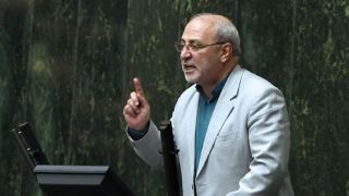 وعده چند صد میلیاردی به یک نماینده برای استقرار صنایع در حوزه انتخابیه در قبال پس گرفتن امضای استیضاح شریعتمداری