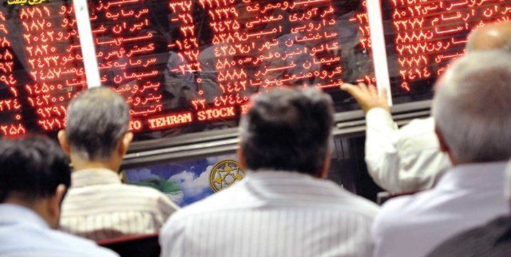 سقوط ۷۲۲۰ واحدی شاخص کل بورس تهران/ حقوقی‌ها در تکاپوی جمع‌آوری صف‌های فروش
