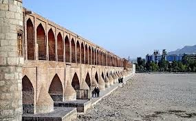 همه آنچه اصفهانی ها را از تابستان بی آب عبور داد همه آنچه اصفهانی ها را از تابستان بی آب عبور داد