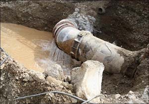 فرسودگی ۵۰ درصدی شبکه توزیع و انتقال آب روستایی