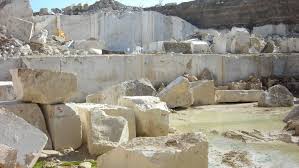 وقتی دلالان عرب سنگهای تزئینی ایران را به مفت خریداری میکنند وقتی دلالان عرب سنگهای تزئینی ایران را به مفت خریداری میکنند