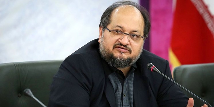 شریعتمداری ریشه مشکلات یکسال گذشته صنعت را عوامل خارجی عنوان کرد