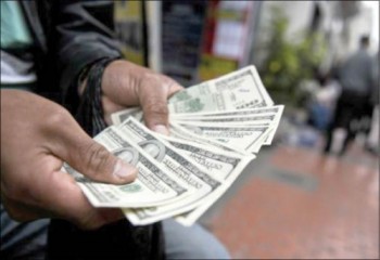 توهمات بنیادی بازار ارز/ آیا عرضه بازارساز منطقی است؟ توهمات بنیادی بازار ارز/ آیا عرضه بازارساز منطقی است؟