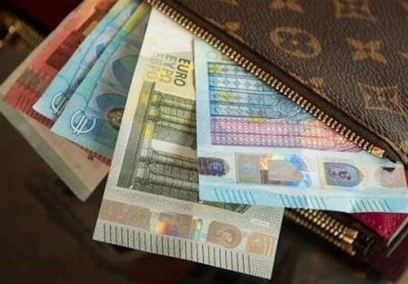 قیمت ارز مسافرتی امروز ۹۷/۱۰/۰۴| یورو ۱۲۱۰۵ تومان شد قیمت ارز مسافرتی امروز ۹۷/۱۰/۰۴| یورو ۱۲۱۰۵ تومان شد
