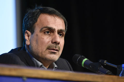 عمده فعالیتهای نفت مناطق مرکزی بر غرب کشور متمرکز میشود عمده فعالیتهای نفت مناطق مرکزی بر غرب کشور متمرکز میشود