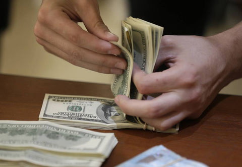 صرافیهای بانکی در ایام عید باز است صرافیهای بانکی در ایام عید باز است