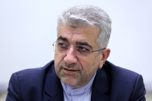 صنعت برق یکی از پایههای "رونق تولید" است/ ۴۴۰۰ نیروگاه جدید وارد مدار برقی کشور میشود صنعت برق یکی از پایههای "رونق تولید" است/ ۴۴۰۰ نیروگاه جدید وارد مدار برقی کشور میشود
