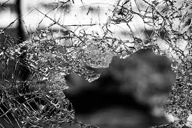 تخریبها و تحریمها، تهدید هستند نه فرصت؛ سفسطه شیشه شکسته تخریبها و تحریمها، تهدید هستند نه فرصت؛ سفسطه شیشه شکسته