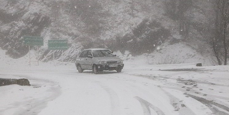 مه شدید و کولاک برف در جادههای شمال و شمالغرب/ انسداد ۲۸ جاده مه شدید و کولاک برف در جادههای شمال و شمالغرب/ انسداد ۲۸ جاده 
