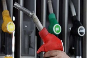 بررسی راه های کنترل مصرف بنزین/سهمیه بندی بنزین فساد آور است