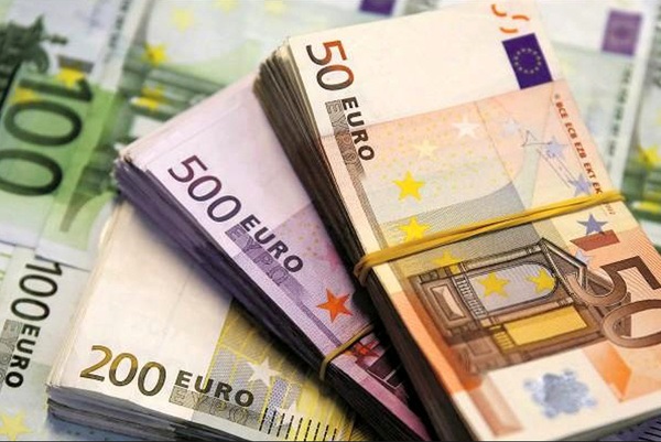 قیمت امروز دلار و یورو در صرافی بانک‌ها