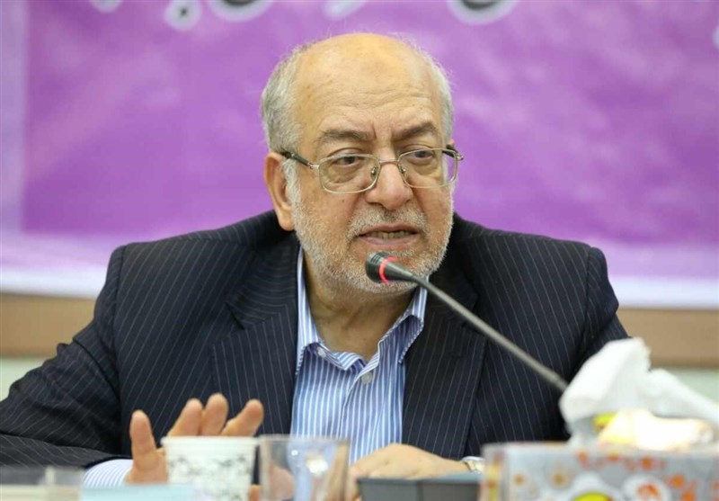 بازار با جلسات پشت میز تنظیم نمیشود/ ارز ۴۲۰۰ تومانی اشتباه بود بازار با جلسات پشت میز تنظیم نمیشود/ ارز ۴۲۰۰ تومانی اشتباه بود