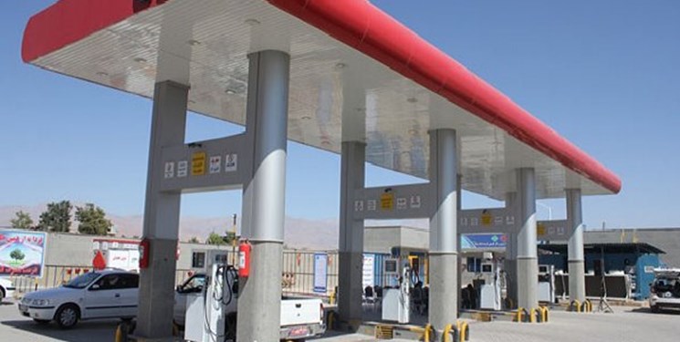 مردم نسبت به قیمت بنزین بیحس شدهاند مردم نسبت به قیمت بنزین بیحس شدهاند
