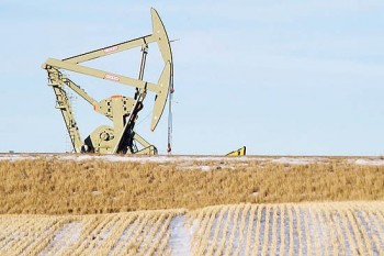 دو نمای متضاد از آینده نفت