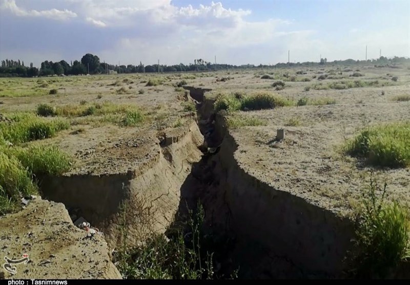 خطر فرونشست در دشتهای تهران خطر فرونشست در دشتهای تهران