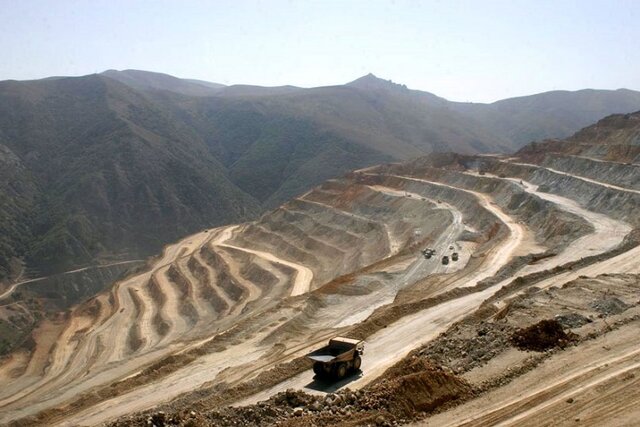 ایجاد بیش از ۱۰ هزار شغل در بخش معادن در طول ۲۸ ماه ایجاد بیش از ۱۰ هزار شغل در بخش معادن در طول ۲۸ ماه