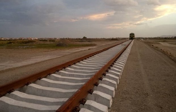 تخلیه و بارگیری ۹ میلیون تن بار در راه آهن یزد تخلیه و بارگیری ۹ میلیون تن بار در راه آهن یزد