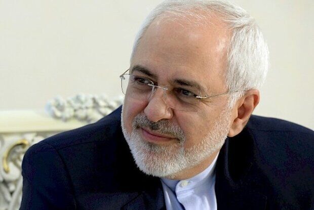 ظریف: حمله به نفتکش ایرانی توسط یک یا چند دولت انجام شده است ظریف: حمله به نفتکش ایرانی توسط یک یا چند دولت انجام شده است