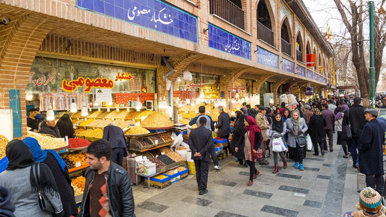 افزایش قیمت کالاها به بهانه بنزین پذیرفتنی نیست/ رشد 15 درصدی تولیدات غذایی در سال جاری