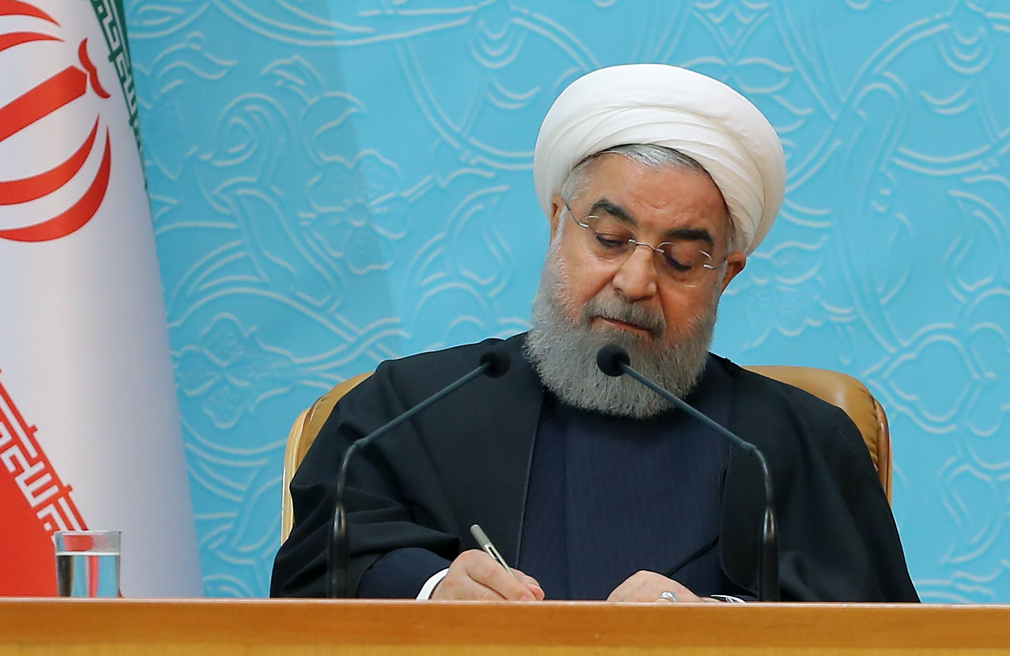 پیام تبریک دکتر روحانی به مناسبت فرارسیدن روز ملی بوسنی و هرزگوین پیام تبریک دکتر روحانی به مناسبت فرارسیدن روز ملی بوسنی و هرزگوین