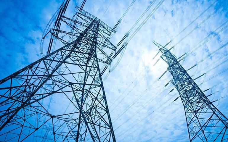خطر فرونشست دکلهای برق جنوب تهران را تهدید میکند خطر فرونشست دکلهای برق جنوب تهران را تهدید میکند