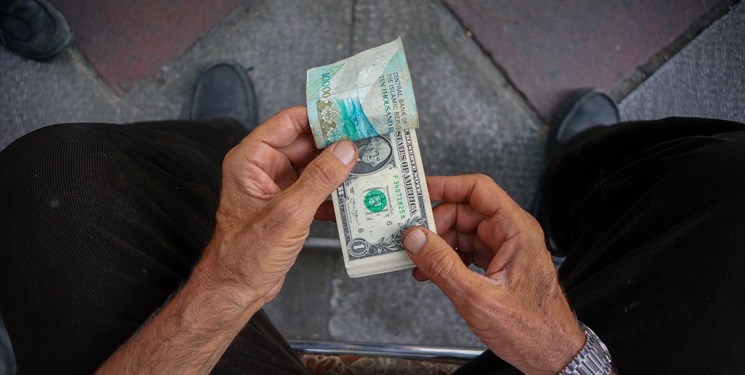 احتمال کسری بودجه دولت برای تامین ارز کالاهای اساسی احتمال کسری بودجه دولت برای تامین ارز کالاهای اساسی