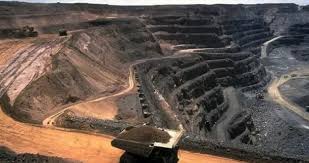 دلالی مسمومی در کشور راه افتاده است/ حضور چینیها خوشایند نیست دلالی مسمومی در کشور راه افتاده است/ حضور چینیها خوشایند نیست