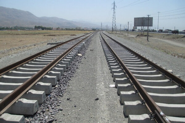دوخطه شدن راه آهن قزوین ــ تهران تا پایان سال اجرایی شود دوخطه شدن راه آهن قزوین ــ تهران تا پایان سال اجرایی شود