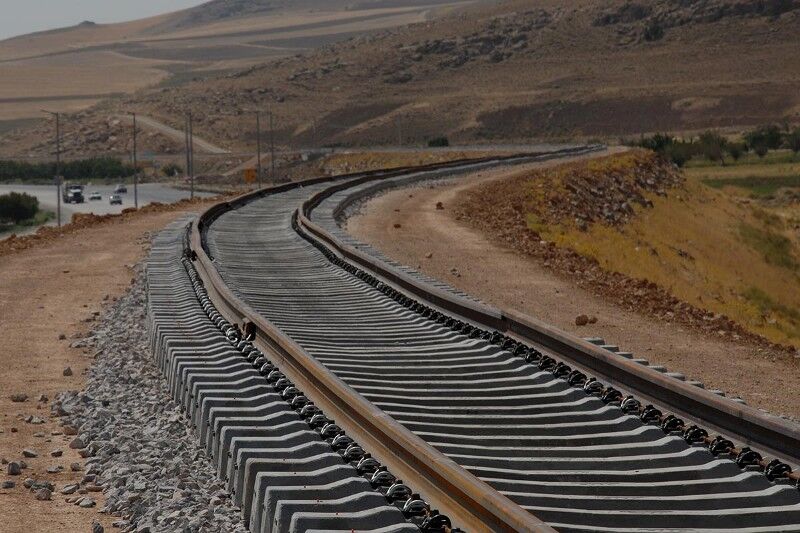 اتصال مسیر راه آهن به بندر انزلی از اقدامات اصلی دولت است اتصال مسیر راه آهن به بندر انزلی از اقدامات اصلی دولت است