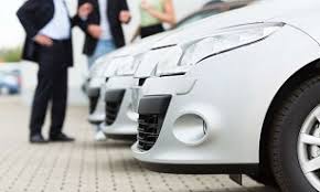 تعیین قیمت در حاشیه بازار، راه حذف دلالان خودرو تعیین قیمت در حاشیه بازار، راه حذف دلالان خودرو