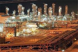 پالایشگاههای بندرعباس و شازند سالانه حدود ۷۰۰ هزار تن کک تولید میکنند پالایشگاههای بندرعباس و شازند سالانه حدود ۷۰۰ هزار تن کک تولید میکنند
