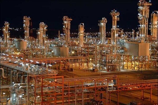 بارگیری همزمان 2 سکوی فاز ۱۳ پارس جنوبی بارگیری همزمان 2 سکوی فاز ۱۳ پارس جنوبی