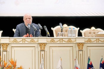 وزیر نفت خبر داد: زمان مجوز توسعه پترو پالایشگاهها وزیر نفت خبر داد: زمان مجوز توسعه پترو پالایشگاهها