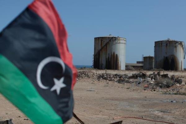 سقوط تولید نفت لیبی هنوز ادامه دارد سقوط تولید نفت لیبی هنوز ادامه دارد