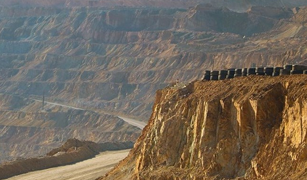 ذخایر معدنی خراسان جنوبی به ۳ میلیارد و ۷۰۰ میلیون تن رسید ذخایر معدنی خراسان جنوبی به ۳ میلیارد و ۷۰۰ میلیون تن رسید