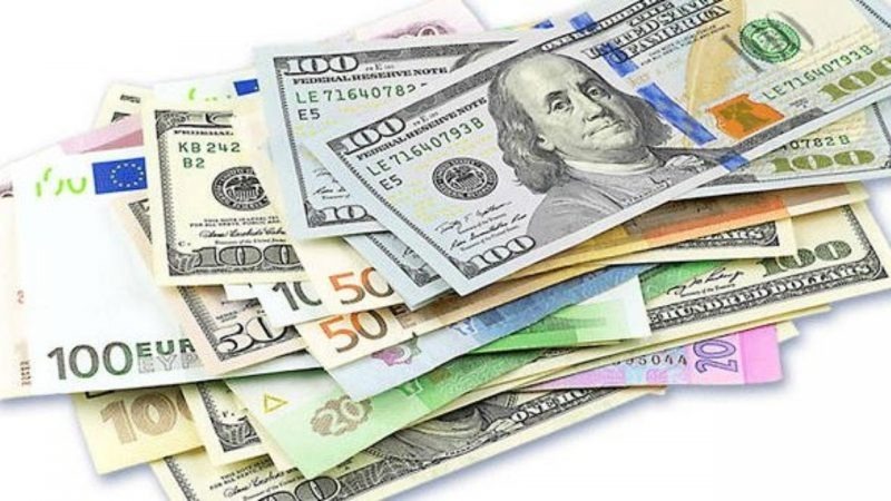 بازار ارز در اولین هفته کاری فروردین چگونه بود؟ / قیمت دلار، یورو و لیر پیش از روز جمعه