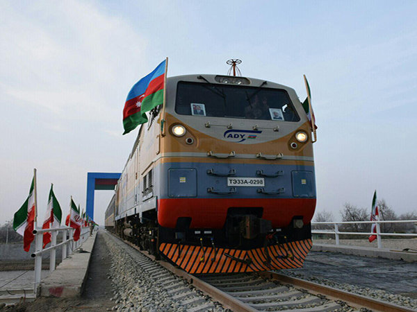 تصاویر هوایی از عملیات ریلگذاری راهآهن همدان - سنندج تصاویر هوایی از عملیات ریلگذاری راهآهن همدان - سنندج