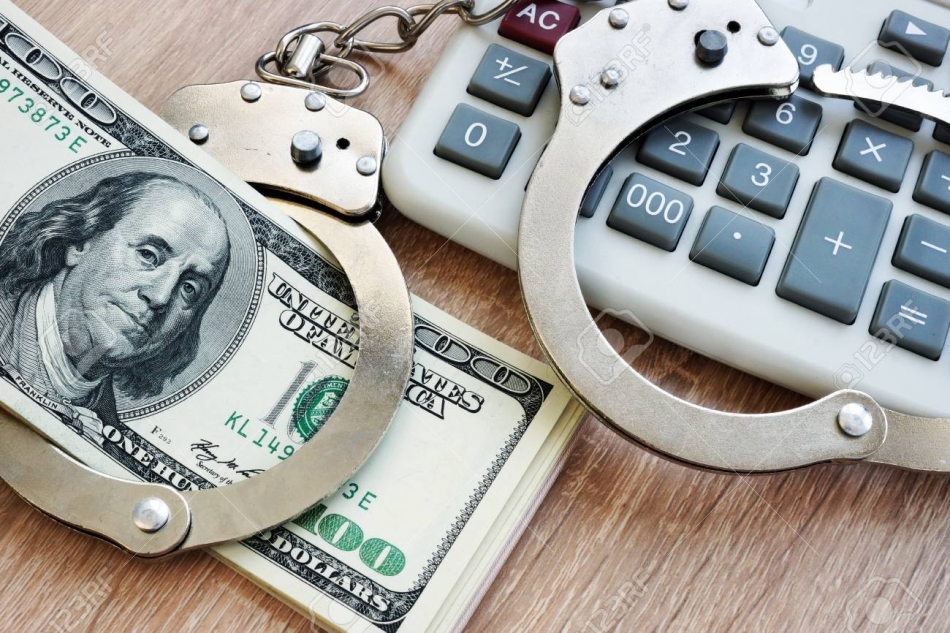 جزییات اتهامات 21 متهم اخلال اقتصادی: با مسکن اجاره‌ای، بازار ارز را به هم ریختند