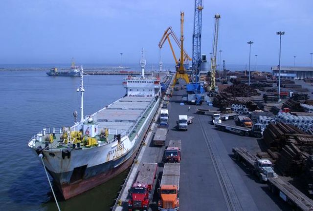 کاهش ۲۵ درصدی سود بازرگانی کالاهای وارده از طریق بندر چابهار کاهش ۲۵ درصدی سود بازرگانی کالاهای وارده از طریق بندر چابهار